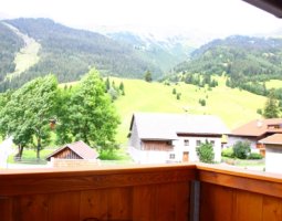 zimmer_2-balkon_1.jpg
